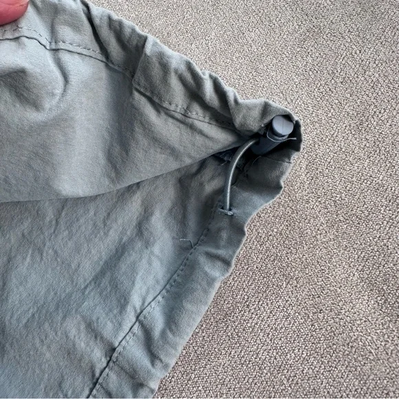 PacSun Parachute Cargo Pants. Light Blue. Medium. - Picture 10 of 10